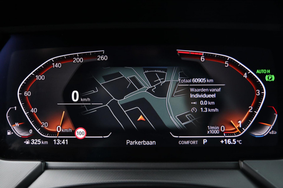 BMW 1-serie 120i M Sport / PANODAK / KEYLESS / DODEHOEK / STUUR+STOELVERW