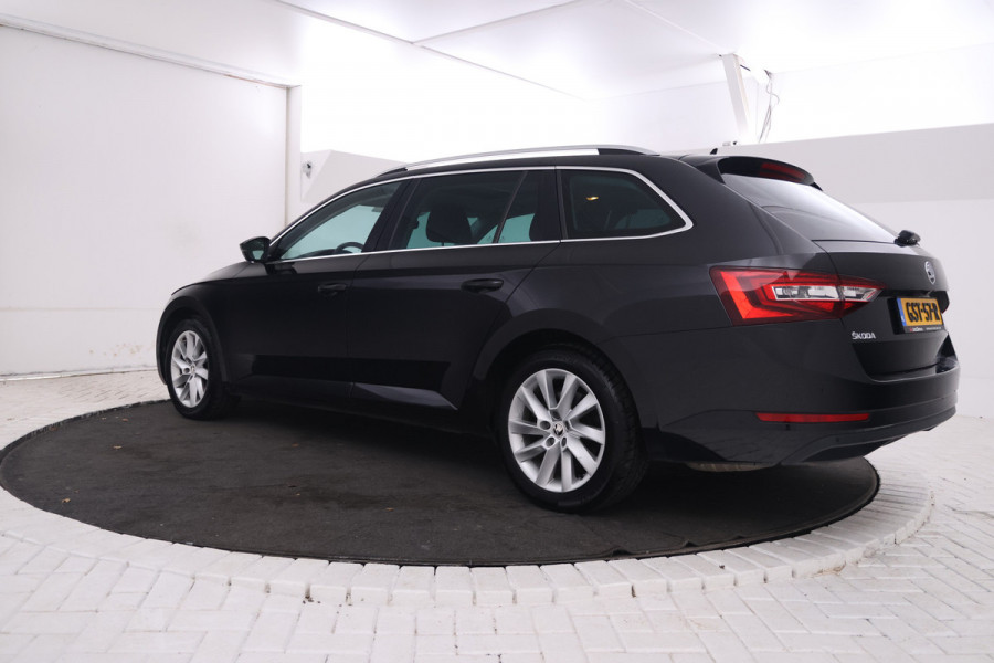 Škoda Superb Combi 1.5 TSI ACT Sportline Business Camera, Stoelverwarming, Panorama schuif/kantel, Apple Carplay
