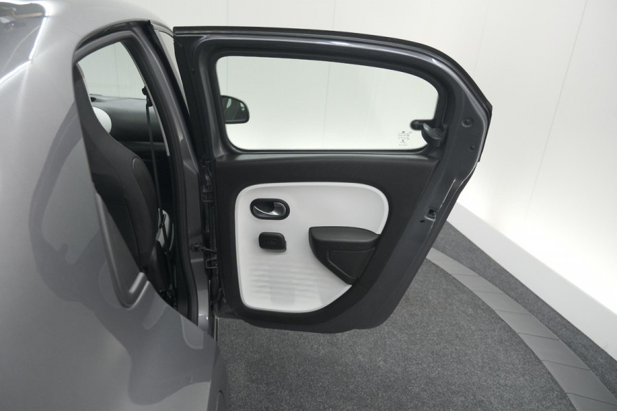Renault Twingo 1.0 SCe Collection | Cruise Control | Parkeersensoren | Airconditioning Renault Twingo 1.0 SCe Collection | Cruise Control | Parkeersensoren | Airconditioning