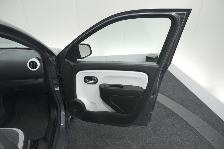 Renault Twingo 1.0 SCe Collection | Cruise Control | Parkeersensoren | Airconditioning Renault Twingo 1.0 SCe Collection | Cruise Control | Parkeersensoren | Airconditioning