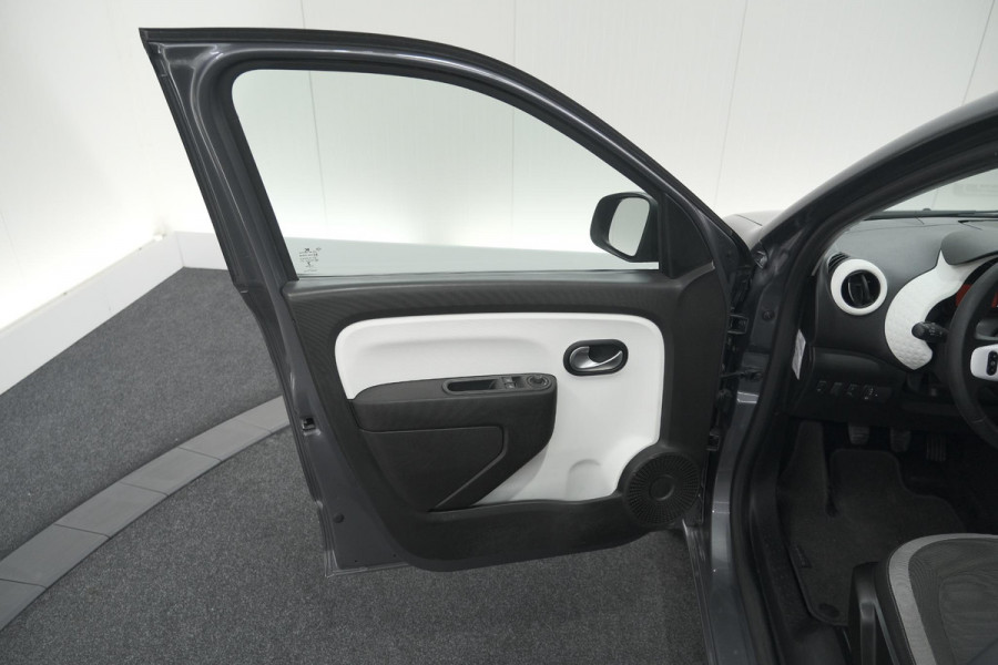 Renault Twingo 1.0 SCe Collection | Cruise Control | Parkeersensoren | Airconditioning Renault Twingo 1.0 SCe Collection | Cruise Control | Parkeersensoren | Airconditioning