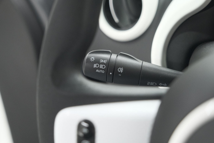 Renault Twingo 1.0 SCe Collection | Cruise Control | Parkeersensoren | Airconditioning Renault Twingo 1.0 SCe Collection | Cruise Control | Parkeersensoren | Airconditioning