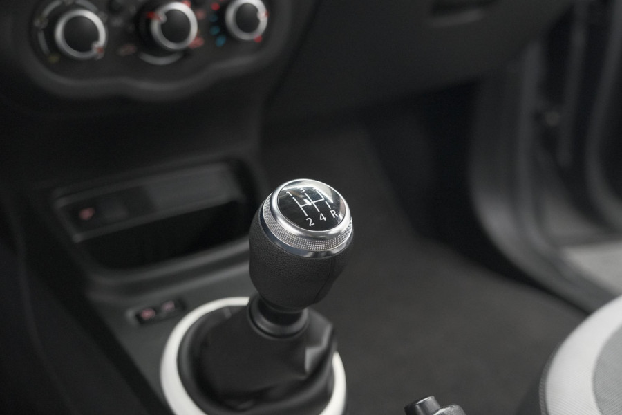 Renault Twingo 1.0 SCe Collection | Cruise Control | Parkeersensoren | Airconditioning Renault Twingo 1.0 SCe Collection | Cruise Control | Parkeersensoren | Airconditioning