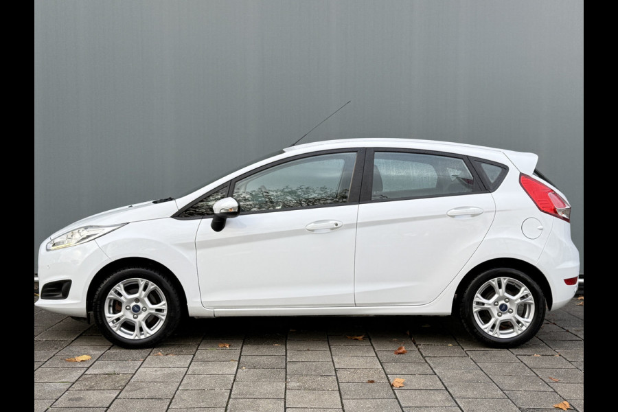 Ford Fiesta BWJ 2017 | 1.0 81PK Style Ultimate | AIRCO | PDC 2X | CRUISE | NAVI | LICHTMETAAL | Ford Fiesta BWJ 2017 | 1.0 81PK Style Ultimate | AIRCO | PDC 2X | CRUISE | NAVI | LICHTMETAAL |
