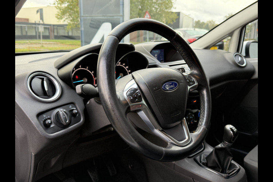 Ford Fiesta BWJ 2017 | 1.0 81PK Style Ultimate | AIRCO | PDC 2X | CRUISE | NAVI | LICHTMETAAL | Ford Fiesta BWJ 2017 | 1.0 81PK Style Ultimate | AIRCO | PDC 2X | CRUISE | NAVI | LICHTMETAAL |