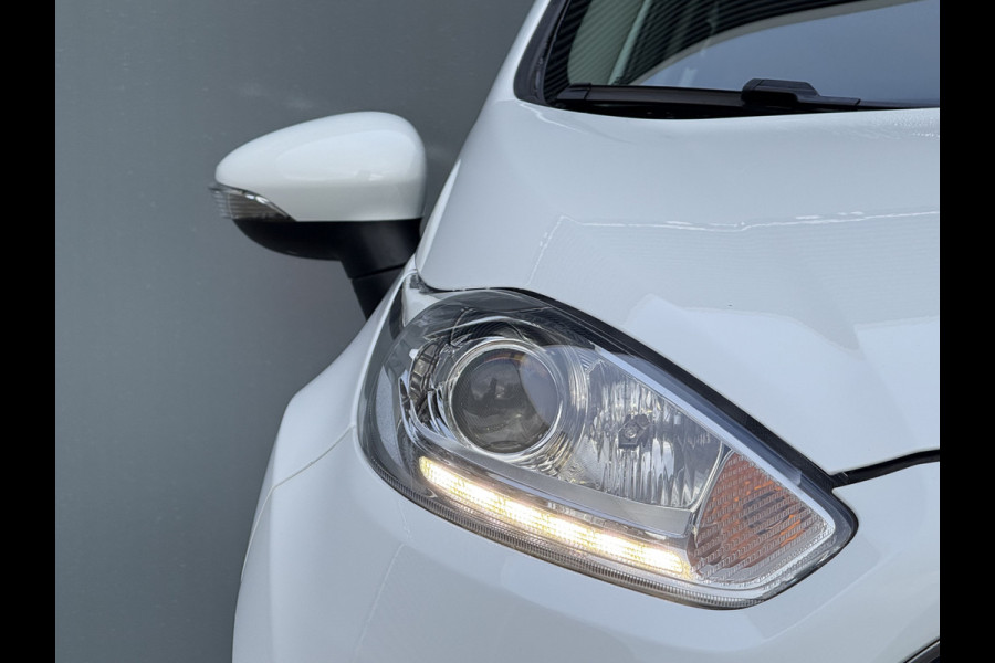 Ford Fiesta BWJ 2017 | 1.0 81PK Style Ultimate | AIRCO | PDC 2X | CRUISE | NAVI | LICHTMETAAL | Ford Fiesta BWJ 2017 | 1.0 81PK Style Ultimate | AIRCO | PDC 2X | CRUISE | NAVI | LICHTMETAAL |