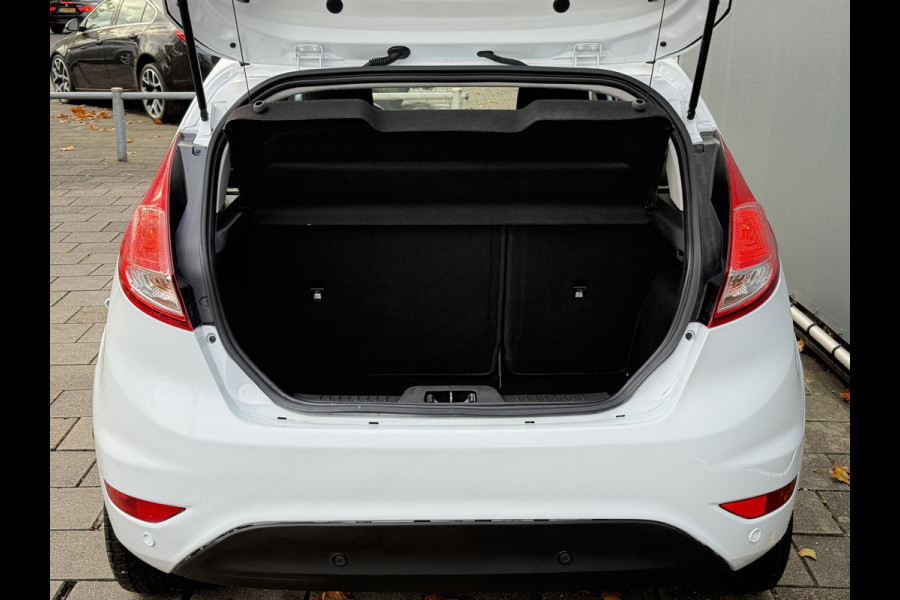 Ford Fiesta BWJ 2017 | 1.0 81PK Style Ultimate | AIRCO | PDC 2X | CRUISE | NAVI | LICHTMETAAL | Ford Fiesta BWJ 2017 | 1.0 81PK Style Ultimate | AIRCO | PDC 2X | CRUISE | NAVI | LICHTMETAAL |