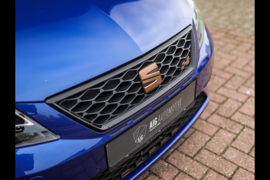 Seat Leon 2.0 TSI CUPRA 290 | Schaalstoelen | Keyless | Camera | Carplay | Beats | Stoelverw. Seat Leon 2.0 TSI CUPRA 290 | Schaalstoelen | Keyless | Camera | Carplay | Beats | Stoelverw.