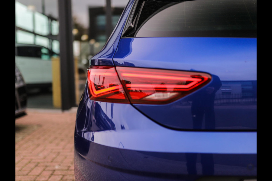 Seat Leon 2.0 TSI CUPRA 290 | Schaalstoelen | Keyless | Camera | Carplay | Beats | Stoelverw. Seat Leon 2.0 TSI CUPRA 290 | Schaalstoelen | Keyless | Camera | Carplay | Beats | Stoelverw.