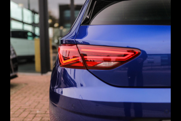 Seat Leon 2.0 TSI CUPRA 290 | Schaalstoelen | Keyless | Camera | Carplay | Beats | Stoelverw. Seat Leon 2.0 TSI CUPRA 290 | Schaalstoelen | Keyless | Camera | Carplay | Beats | Stoelverw.