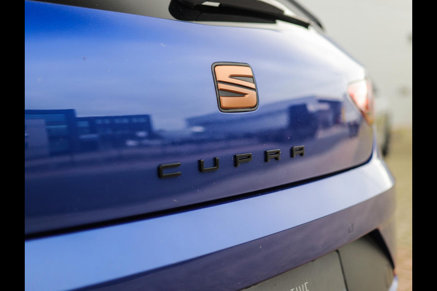 Seat Leon 2.0 TSI CUPRA 290 | Schaalstoelen | Keyless | Camera | Carplay | Beats | Stoelverw. Seat Leon 2.0 TSI CUPRA 290 | Schaalstoelen | Keyless | Camera | Carplay | Beats | Stoelverw.