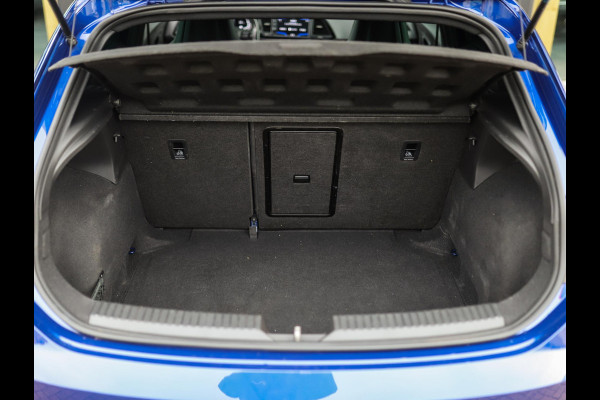 Seat Leon 2.0 TSI CUPRA 290 | Schaalstoelen | Keyless | Camera | Carplay | Beats | Stoelverw. Seat Leon 2.0 TSI CUPRA 290 | Schaalstoelen | Keyless | Camera | Carplay | Beats | Stoelverw.