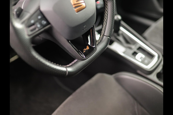 Seat Leon 2.0 TSI CUPRA 290 | Schaalstoelen | Keyless | Camera | Carplay | Beats | Stoelverw. Seat Leon 2.0 TSI CUPRA 290 | Schaalstoelen | Keyless | Camera | Carplay | Beats | Stoelverw.