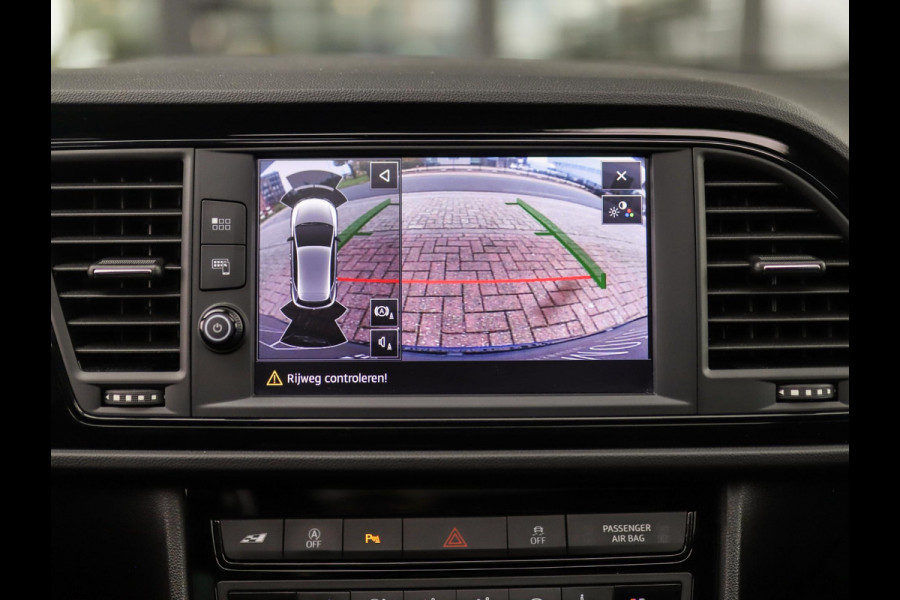 Seat Leon 2.0 TSI CUPRA 290 | Schaalstoelen | Keyless | Camera | Carplay | Beats | Stoelverw. Seat Leon 2.0 TSI CUPRA 290 | Schaalstoelen | Keyless | Camera | Carplay | Beats | Stoelverw.