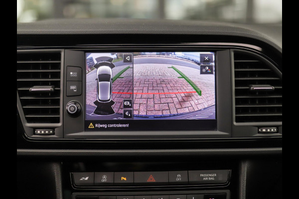 Seat Leon 2.0 TSI CUPRA 290 | Schaalstoelen | Keyless | Camera | Carplay | Beats | Stoelverw. Seat Leon 2.0 TSI CUPRA 290 | Schaalstoelen | Keyless | Camera | Carplay | Beats | Stoelverw.