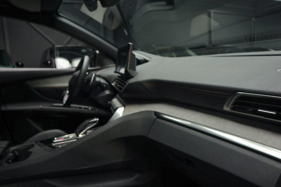 Peugeot 5008 1.6 GT 7-p. Navi Leer Memory 360 ACC Focal PDC Elektr. achterklep Zwarte hemelbekleding Stoelverwarming Climate Cruise LM velgen BTW auto