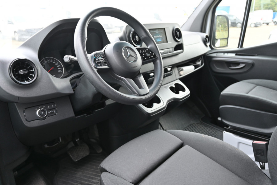 Mercedes-Benz Sprinter 315 CDI L1H1 RWD MBUX met parkeerpakket en camera, Verwarmde voorruit, Etc. Mercedes-Benz Sprinter 315 CDI L1H1 RWD MBUX met parkeerpakket en camera, Verwarmde voorruit, Etc.
