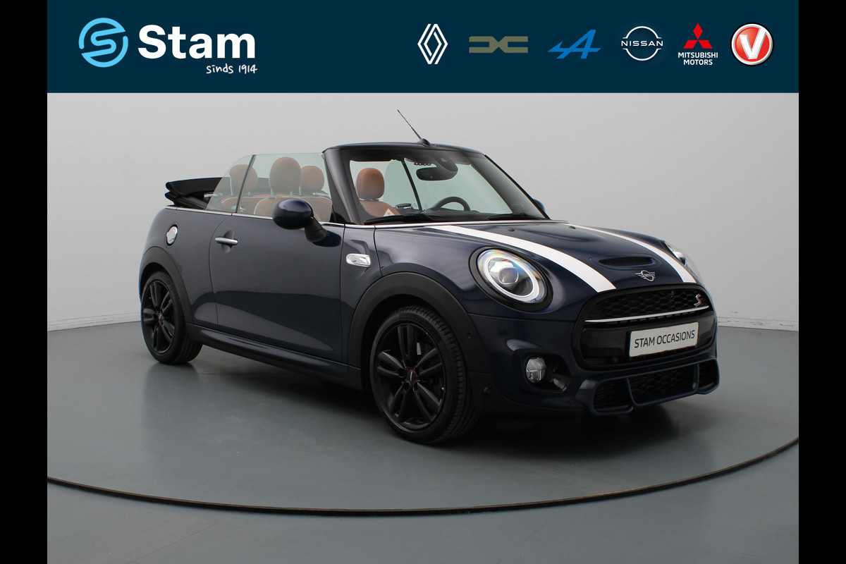 MINI Cabrio 190pk Cooper S Night Jack Edition Automaat Harman Kardon | Camera | Adapt. Cruise | Parkeersens. v+a | Stoelverw. MINI Cabrio 190pk Cooper S Night Jack Edition Automaat Harman Kardon | Camera | Adapt. Cruise | Parkeersens. v+a | Stoelverw.