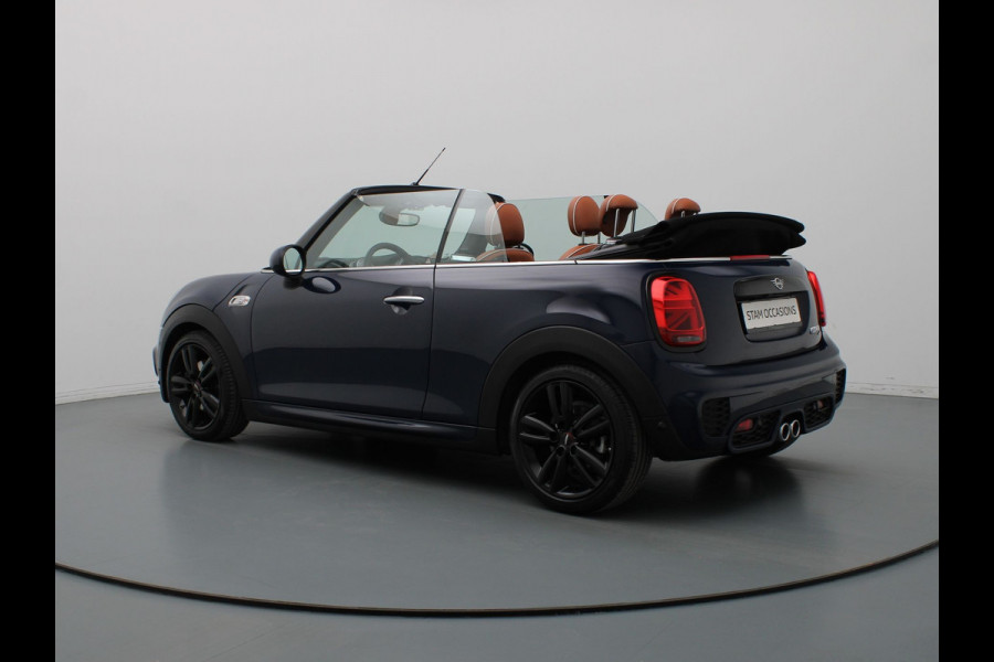 MINI Cabrio 190pk Cooper S Night Jack Edition Automaat Harman Kardon | Camera | Adapt. Cruise | Parkeersens. v+a | Stoelverw. MINI Cabrio 190pk Cooper S Night Jack Edition Automaat Harman Kardon | Camera | Adapt. Cruise | Parkeersens. v+a | Stoelverw.