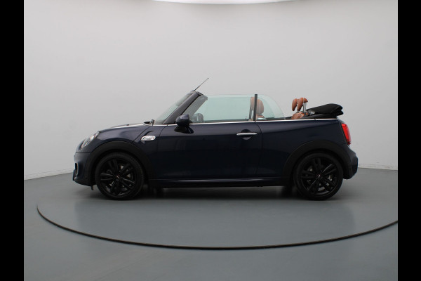 MINI Cabrio 190pk Cooper S Night Jack Edition Automaat Harman Kardon | Camera | Adapt. Cruise | Parkeersens. v+a | Stoelverw. MINI Cabrio 190pk Cooper S Night Jack Edition Automaat Harman Kardon | Camera | Adapt. Cruise | Parkeersens. v+a | Stoelverw.