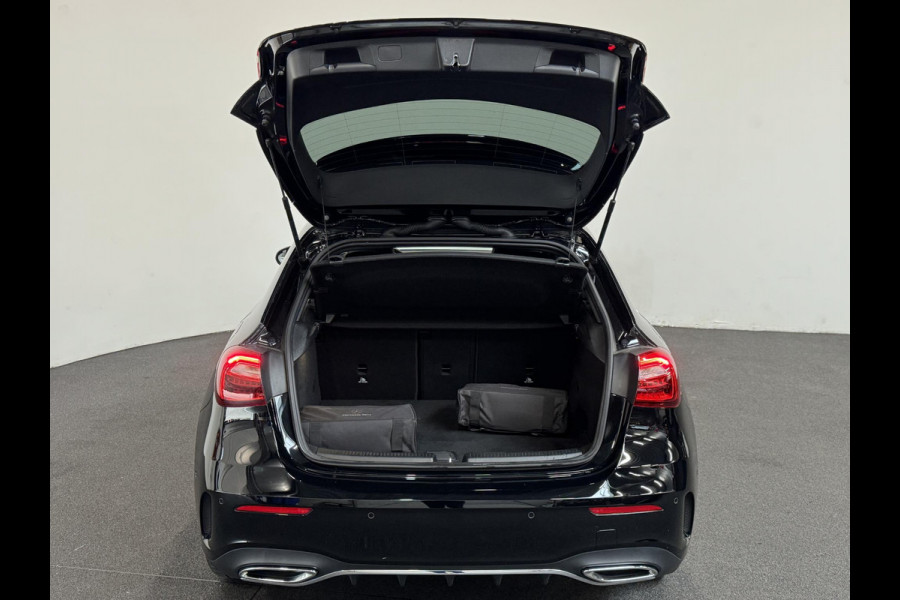 Mercedes-Benz A-Klasse 250e PHEV AMG Line Auto. Navigatie Apple Carplay/Android Auto Camera Parkeersensoren Adaptive Cruise Control Stoelverwarming Virtual Cockpit Climate Control Lichtmetalen velgen Mercedes-Benz A-Klasse 250e PHEV AMG Line Auto. Navigatie Apple Carplay/Android Auto Camera Parkeersensoren Adaptive Cruise Control Stoelverwarming Virtual Cockpit Climate Control Lichtmetalen velgen