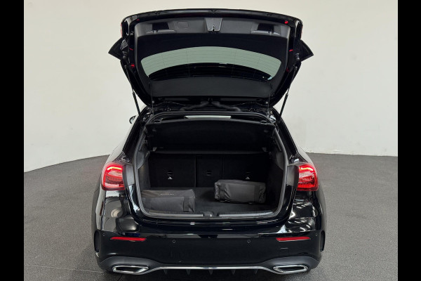 Mercedes-Benz A-Klasse 250e PHEV AMG Line Auto. Navigatie Apple Carplay/Android Auto Camera Parkeersensoren Adaptive Cruise Control Stoelverwarming Virtual Cockpit Climate Control Lichtmetalen velgen Mercedes-Benz A-Klasse 250e PHEV AMG Line Auto. Navigatie Apple Carplay/Android Auto Camera Parkeersensoren Adaptive Cruise Control Stoelverwarming Virtual Cockpit Climate Control Lichtmetalen velgen