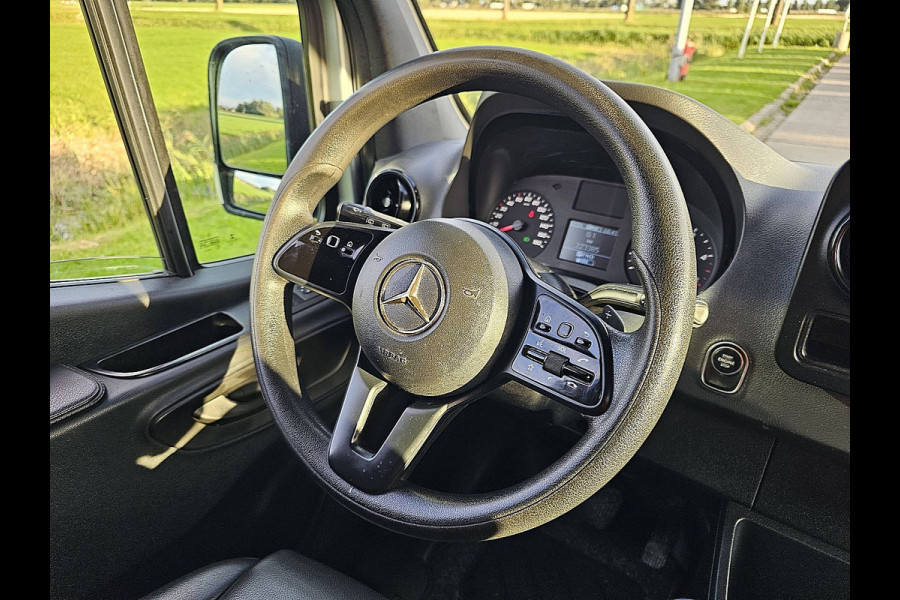 Mercedes-Benz Sprinter 514 L2H1 Dubbellucht 3500kg Trekhaak  Automaat Mbux Euro6 1e Eigenaar!
