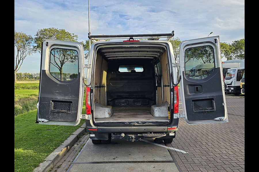 Mercedes-Benz Sprinter 514 L2H1 Dubbellucht 3500kg Trekhaak  Automaat Mbux Euro6 1e Eigenaar!