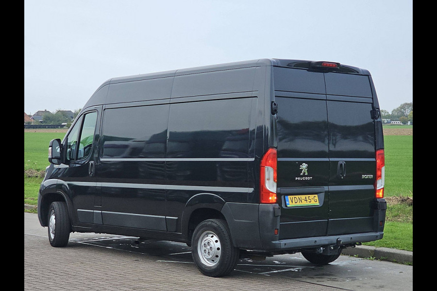 Peugeot Boxer 330 2.2 BlueHDi 120 L2H2 Premium Navi Airco NAP Trekhaak 120Pk Euro6! Peugeot Boxer 330 2.2 BlueHDi 120 L2H2 Premium Navi Airco NAP Trekhaak 120Pk Euro6!