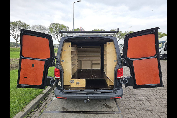 Volkswagen Transporter 2.0 TDI L2 Imperiaal Trekhaak Euro6 Volkswagen Transporter 2.0 TDI L2 Imperiaal Trekhaak Euro6
