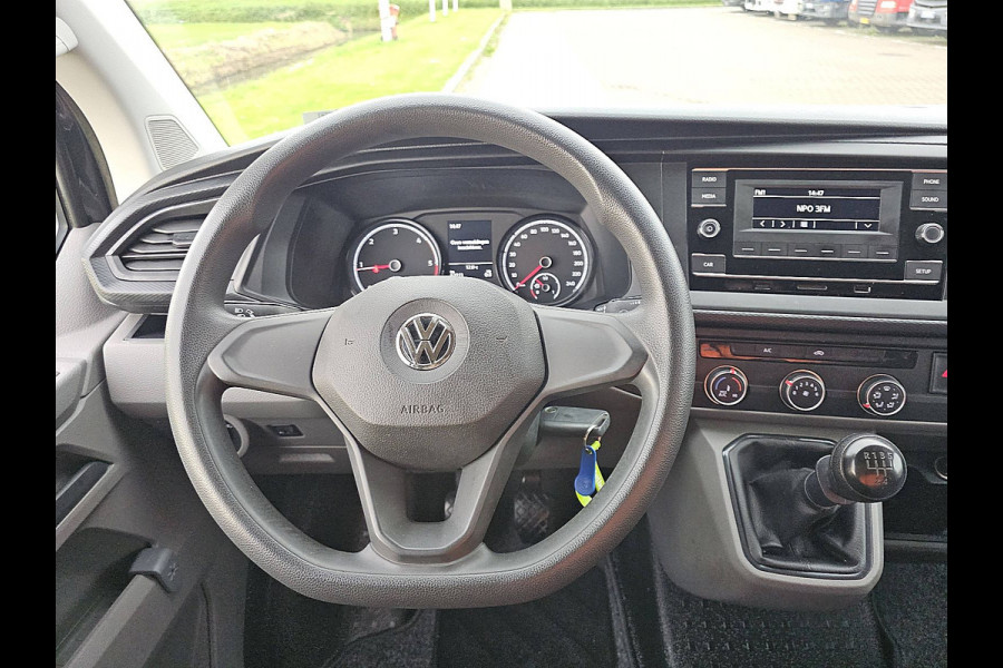 Volkswagen Transporter 2.0 TDI L2 Imperiaal Trekhaak Euro6 Volkswagen Transporter 2.0 TDI L2 Imperiaal Trekhaak Euro6