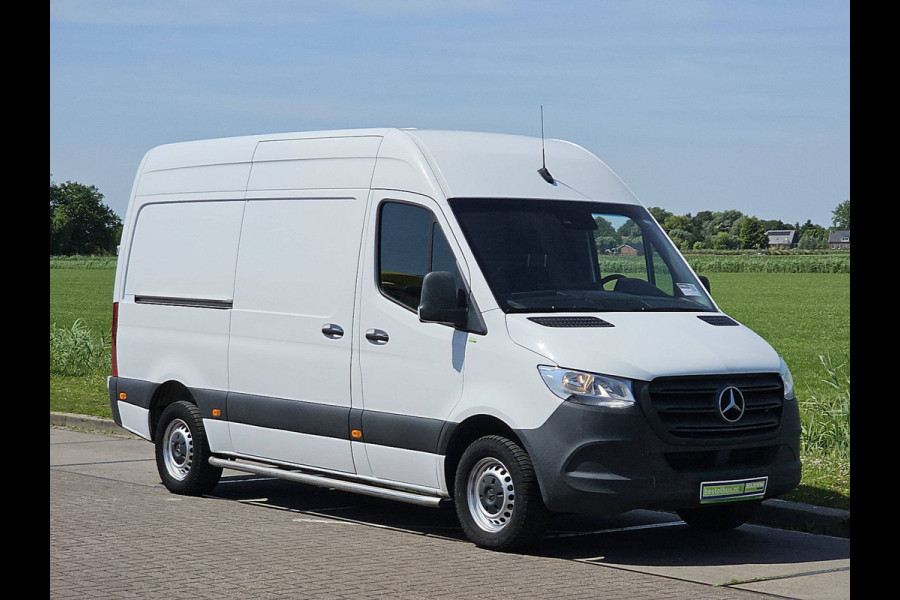 Mercedes-Benz Sprinter 311 2.2 CDI L2H2 Wp-Inrichting Airco Euro6 Oh-Historie NAP 1e Eigenaar! Mercedes-Benz Sprinter 311 2.2 CDI L2H2 Wp-Inrichting Airco Euro6 Oh-Historie NAP 1e Eigenaar!