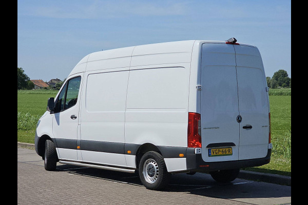 Mercedes-Benz Sprinter 311 2.2 CDI L2H2 Wp-Inrichting Airco Euro6 Oh-Historie NAP 1e Eigenaar! Mercedes-Benz Sprinter 311 2.2 CDI L2H2 Wp-Inrichting Airco Euro6 Oh-Historie NAP 1e Eigenaar!