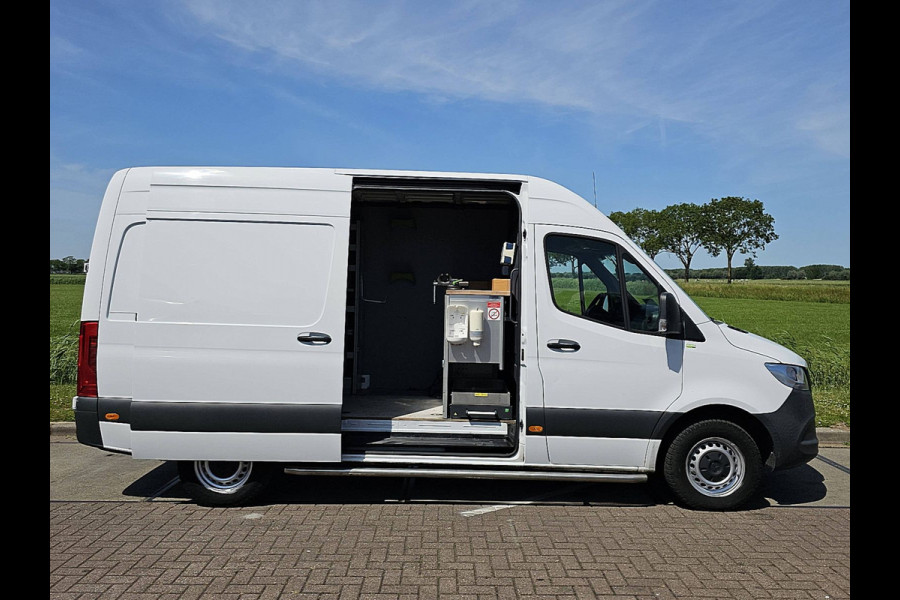Mercedes-Benz Sprinter 311 2.2 CDI L2H2 Wp-Inrichting Airco Euro6 Oh-Historie NAP 1e Eigenaar! Mercedes-Benz Sprinter 311 2.2 CDI L2H2 Wp-Inrichting Airco Euro6 Oh-Historie NAP 1e Eigenaar!