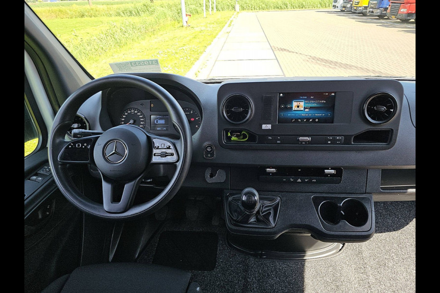 Mercedes-Benz Sprinter 311 2.2 CDI L2H2 Wp-Inrichting Airco Euro6 Oh-Historie NAP 1e Eigenaar! Mercedes-Benz Sprinter 311 2.2 CDI L2H2 Wp-Inrichting Airco Euro6 Oh-Historie NAP 1e Eigenaar!