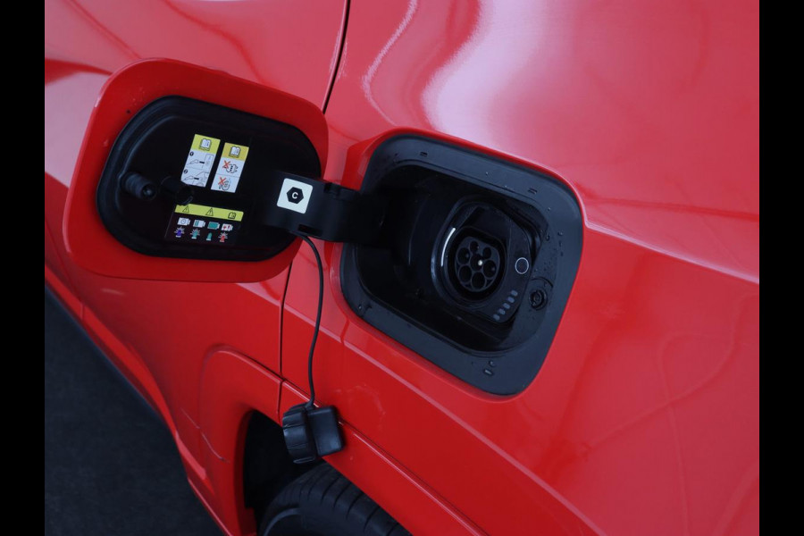 Jeep Compass 4xe 240 Plug-in Hybrid Electric S | Panoramadak | Trekhaak | 360 Camera | Leder | Stoelverwarming | Alpine Sound | Carplay | Stuurverwarming | Adaptive cruise | Navigatie | PHEV