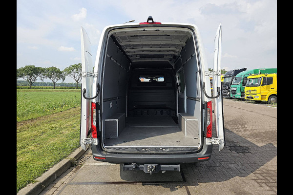 Mercedes-Benz Sprinter 317 1.9 CDI L2H2 RWD 3.5t-Trekhaak Camera Mbux Airco Euro6 170 PK!