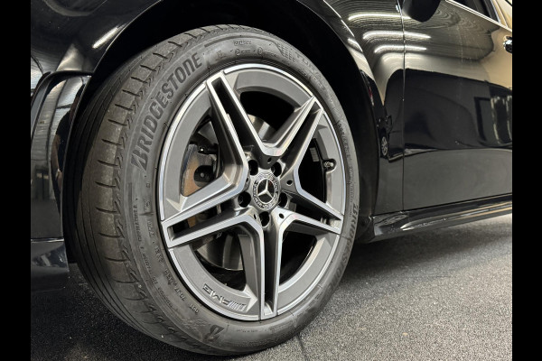 Mercedes-Benz A-Klasse 250e PHEV AMG Line Auto. Navigatie Apple Carplay/Android Auto Camera Parkeersensoren Adaptive Cruise Control Stoelverwarming Virtual Cockpit Climate Control Lichtmetalen velgen Mercedes-Benz A-Klasse 250e PHEV AMG Line Auto. Navigatie Apple Carplay/Android Auto Camera Parkeersensoren Adaptive Cruise Control Stoelverwarming Virtual Cockpit Climate Control Lichtmetalen velgen
