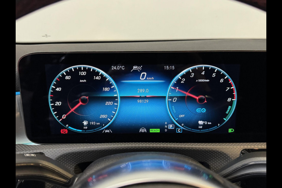 Mercedes-Benz A-Klasse 250e PHEV AMG Line Auto. Navigatie Apple Carplay/Android Auto Camera Parkeersensoren Adaptive Cruise Control Stoelverwarming Virtual Cockpit Climate Control Lichtmetalen velgen Mercedes-Benz A-Klasse 250e PHEV AMG Line Auto. Navigatie Apple Carplay/Android Auto Camera Parkeersensoren Adaptive Cruise Control Stoelverwarming Virtual Cockpit Climate Control Lichtmetalen velgen