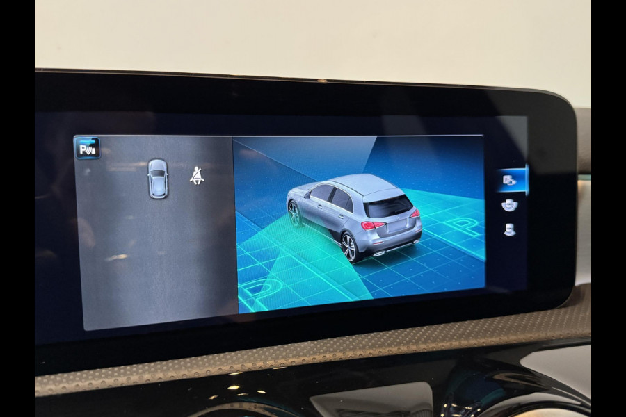 Mercedes-Benz A-Klasse 250e PHEV AMG Line Auto. Navigatie Apple Carplay/Android Auto Camera Parkeersensoren Adaptive Cruise Control Stoelverwarming Virtual Cockpit Climate Control Lichtmetalen velgen Mercedes-Benz A-Klasse 250e PHEV AMG Line Auto. Navigatie Apple Carplay/Android Auto Camera Parkeersensoren Adaptive Cruise Control Stoelverwarming Virtual Cockpit Climate Control Lichtmetalen velgen