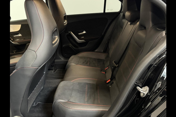 Mercedes-Benz A-Klasse 250e PHEV AMG Line Auto. Navigatie Apple Carplay/Android Auto Camera Parkeersensoren Adaptive Cruise Control Stoelverwarming Virtual Cockpit Climate Control Lichtmetalen velgen Mercedes-Benz A-Klasse 250e PHEV AMG Line Auto. Navigatie Apple Carplay/Android Auto Camera Parkeersensoren Adaptive Cruise Control Stoelverwarming Virtual Cockpit Climate Control Lichtmetalen velgen