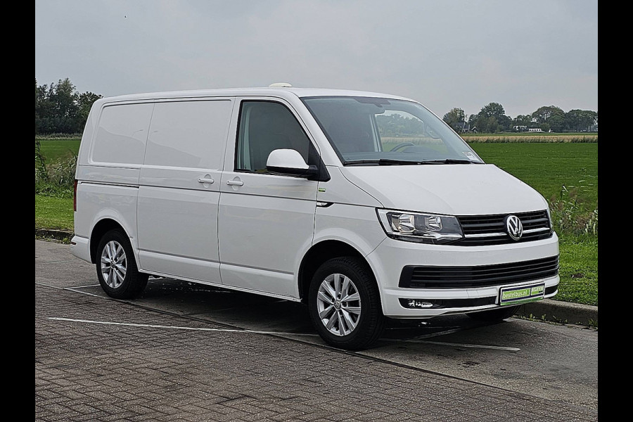 Volkswagen Transporter 2.0 TDI L1H1  Lm-Velgen NAP Airco Euro6 1e Eigenaar Voorruitverwarming Bumpers-Kleur!