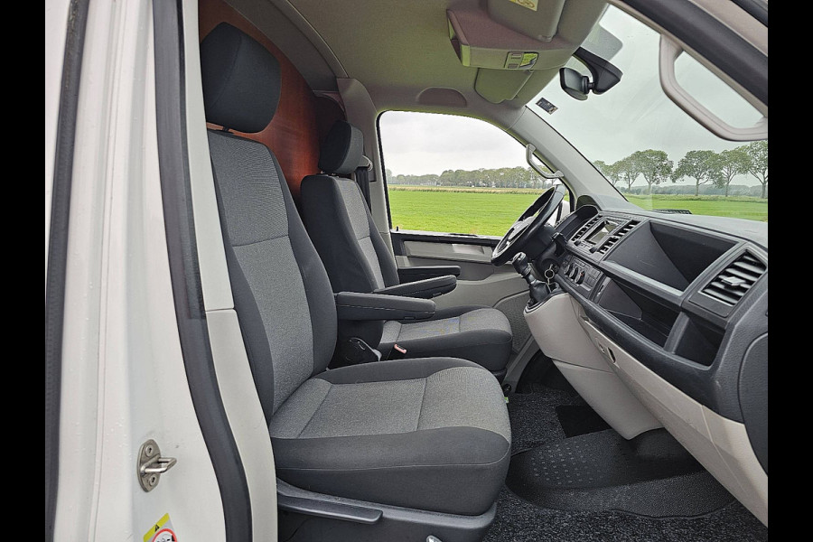 Volkswagen Transporter 2.0 TDI L1H1  Lm-Velgen NAP Airco Euro6 1e Eigenaar Voorruitverwarming Bumpers-Kleur!