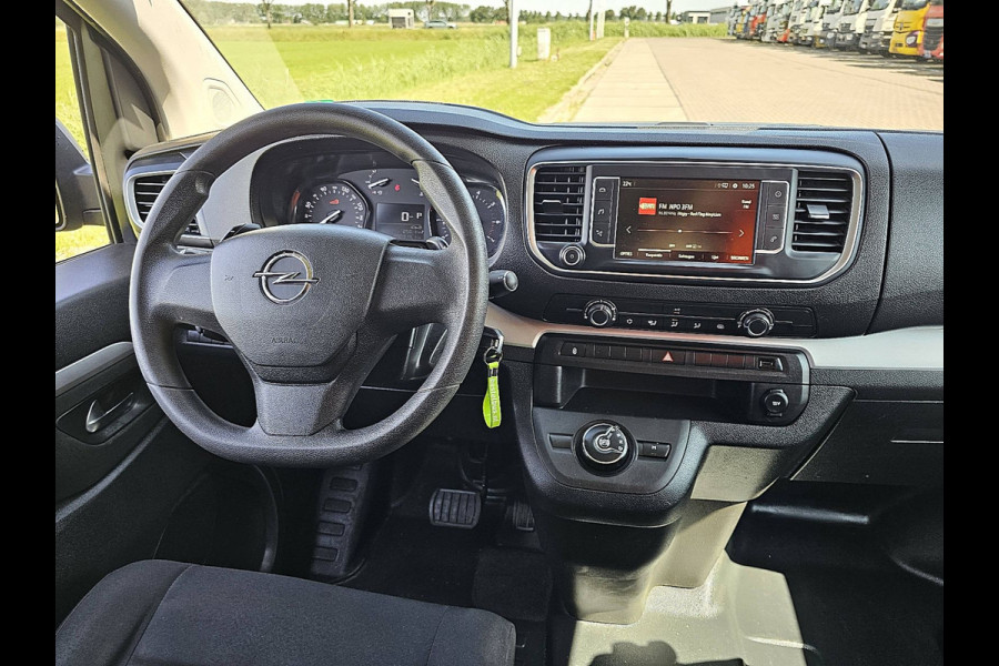 Opel Vivaro 2.0 CDTI L3H1 DC Edition Airco Automaat Trekhaak Navi Euro6 NAP Oh-Historie 1e Eigenaar!