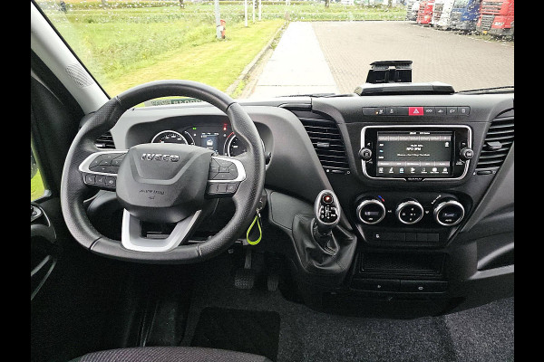 Iveco 35S18 Bakwagen Laadklep Automaat Clima Cruise Camera