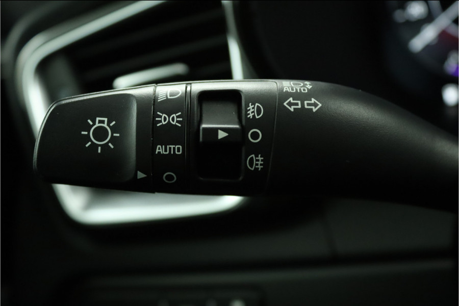 Kia Ceed Sportswagon 1.5 T-GDi GT-Line Apple Carplay/Android Auto - Cruise Control - Dodehoekdetectie - Panoramadak - Navigatie - Stuur/Stoelverwarming Fabrieksgarantie tot 07-2031 Kia Ceed Sportswagon 1.5 T-GDi GT-Line Apple Carplay/Android Auto - Cruise Control - Dodehoekdetectie - Panoramadak - Navigatie - Stuur/Stoelverwarming Fabrieksgarantie tot 07-2031