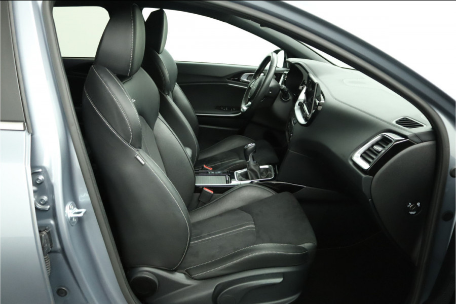 Kia Ceed Sportswagon 1.5 T-GDi GT-Line Apple Carplay/Android Auto - Cruise Control - Dodehoekdetectie - Panoramadak - Navigatie - Stuur/Stoelverwarming Fabrieksgarantie tot 07-2031 Kia Ceed Sportswagon 1.5 T-GDi GT-Line Apple Carplay/Android Auto - Cruise Control - Dodehoekdetectie - Panoramadak - Navigatie - Stuur/Stoelverwarming Fabrieksgarantie tot 07-2031