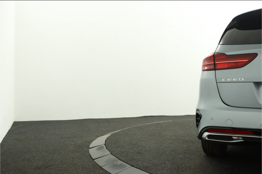 Kia Ceed Sportswagon 1.5 T-GDi GT-Line Apple Carplay/Android Auto - Cruise Control - Dodehoekdetectie - Panoramadak - Navigatie - Stuur/Stoelverwarming Fabrieksgarantie tot 07-2031 Kia Ceed Sportswagon 1.5 T-GDi GT-Line Apple Carplay/Android Auto - Cruise Control - Dodehoekdetectie - Panoramadak - Navigatie - Stuur/Stoelverwarming Fabrieksgarantie tot 07-2031