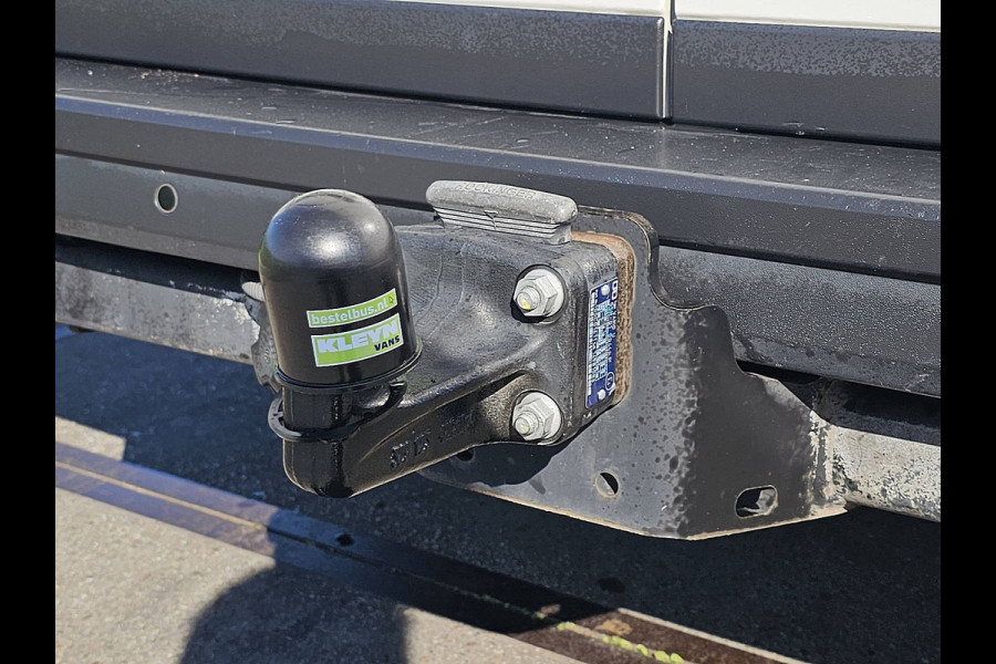 Volkswagen Crafter 35 2.0 TDI L3H2 LED Navi Standkachel Trekhaak PDC Cruise Stoelverwarming Apple Carplay Euro6 140 PK!