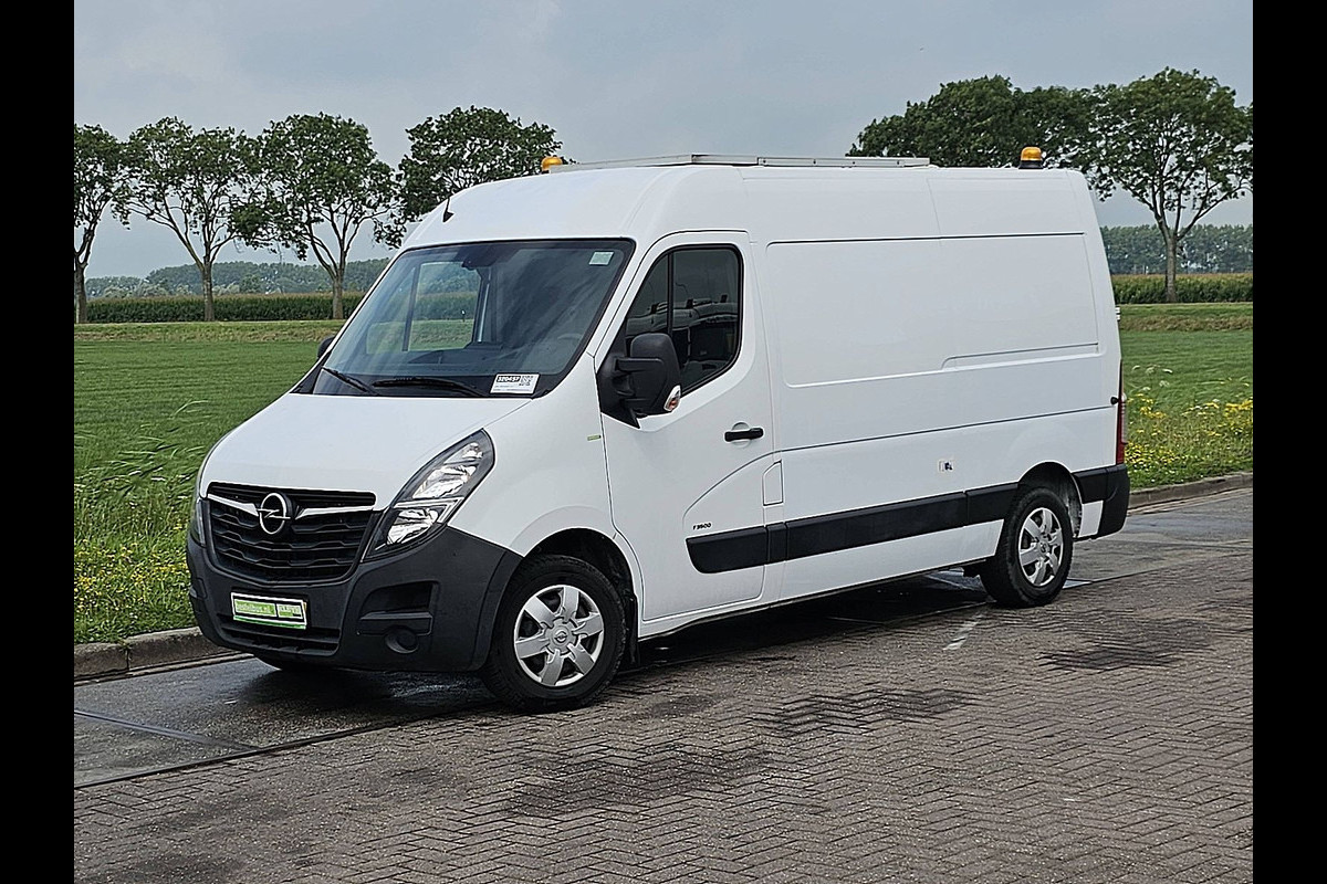 Opel Movano 2.3 L2H2 airco, navi, pdc, kastinr., trekhaak Opel Movano 2.3 L2H2 airco, navi, pdc, kastinr., trekhaak